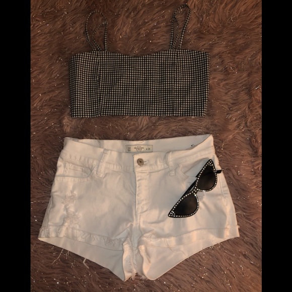 Abercrombie & Fitch Pants - White Abercrombie & Fitch shorts